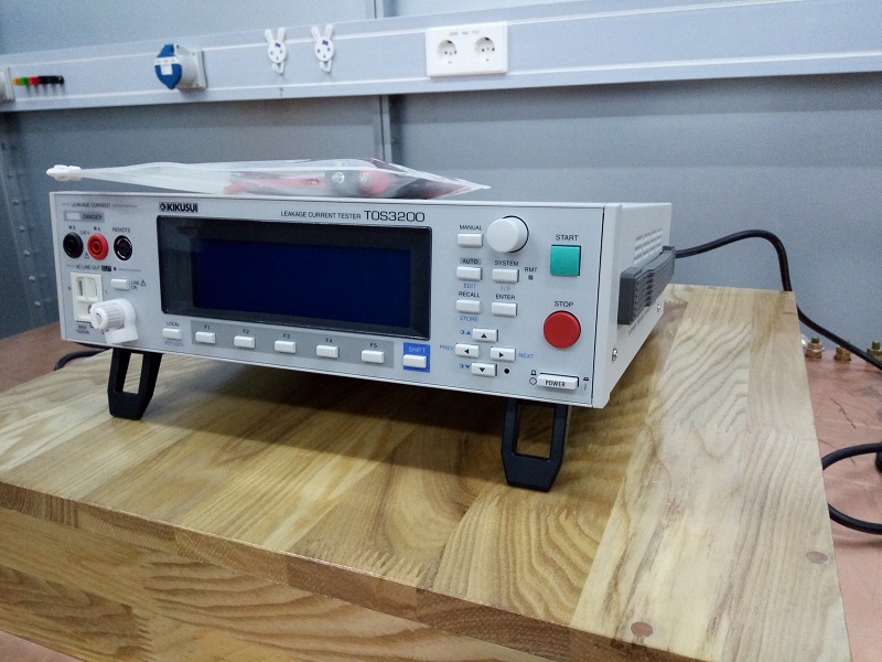 02--TOS3200.jpg