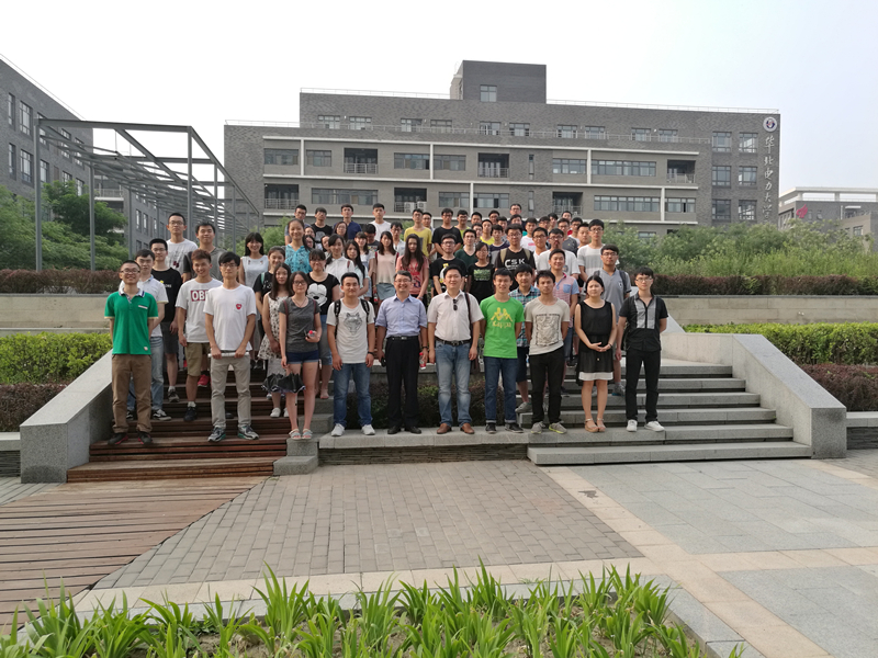 20160705-华北电力大学计算机系和自动化系学生参观照片-5_副本.jpg